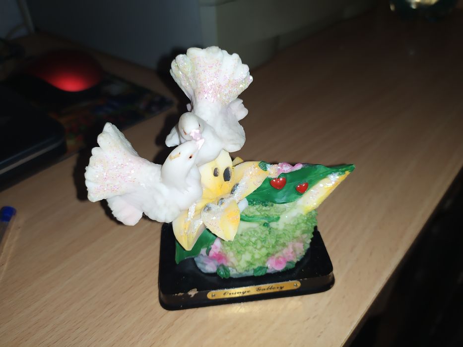 Статуэтки голуби