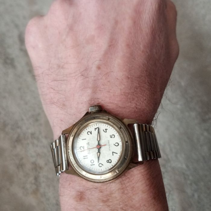 Подарок.Часы Восток.( Снежинка) Сделано в СССР.