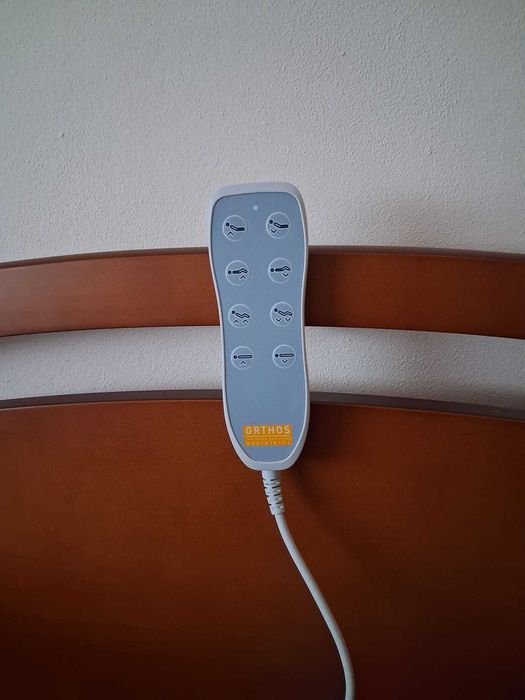 Cama articulada elétrica, com colchões e bomba