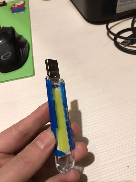 Продам світильник