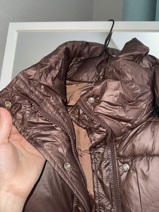 Пуховик шоколадний глянцевий S