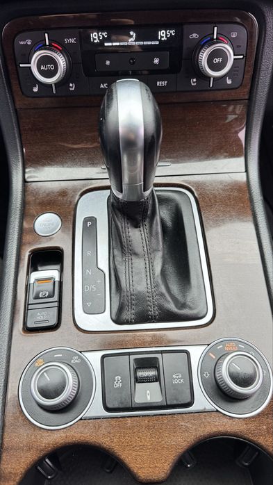 ОФІЦІЙНИЙ VW Touareg FL Фольксваген Туарег 2015р 3,0 дизель CRCA 8АКПП