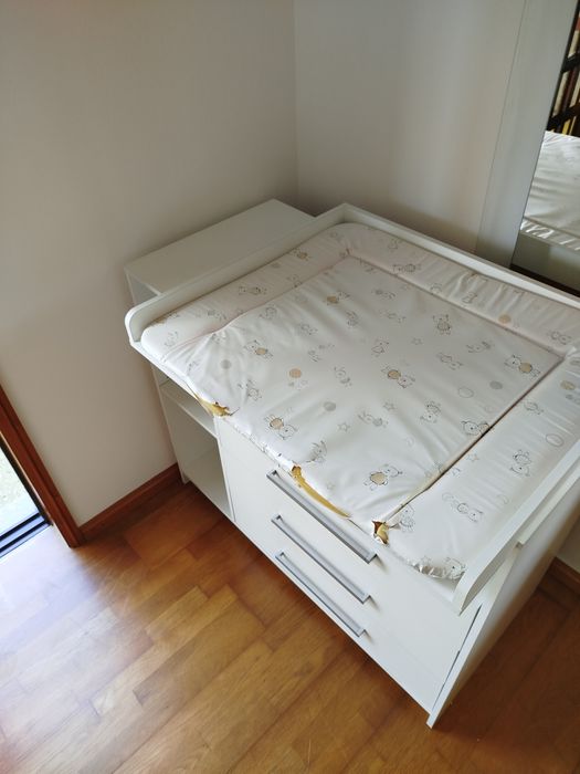 Cómoda muda fraldas 2em1
