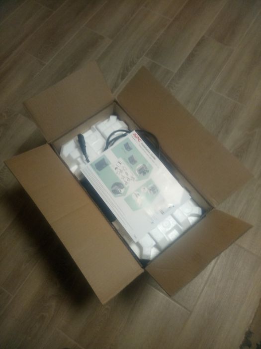 Безперебійники ДБЖ УПС APC Smart Ups 750 правильна синусоїда