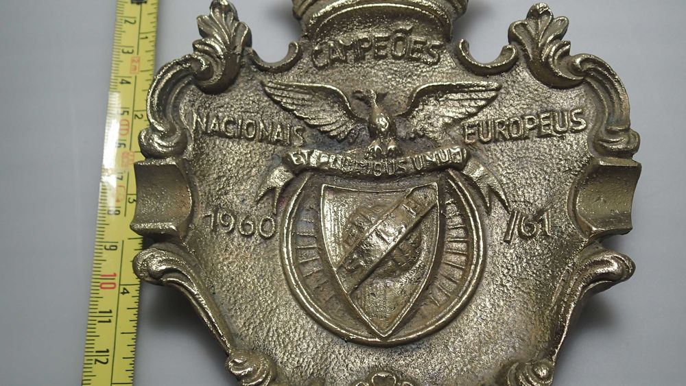 Cinzeiro em Bronze do Sport Lisboa e Benfica