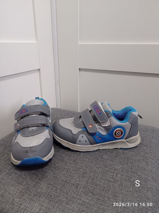 Buty 31 sportowe na rzepy chłopięce wiosenne