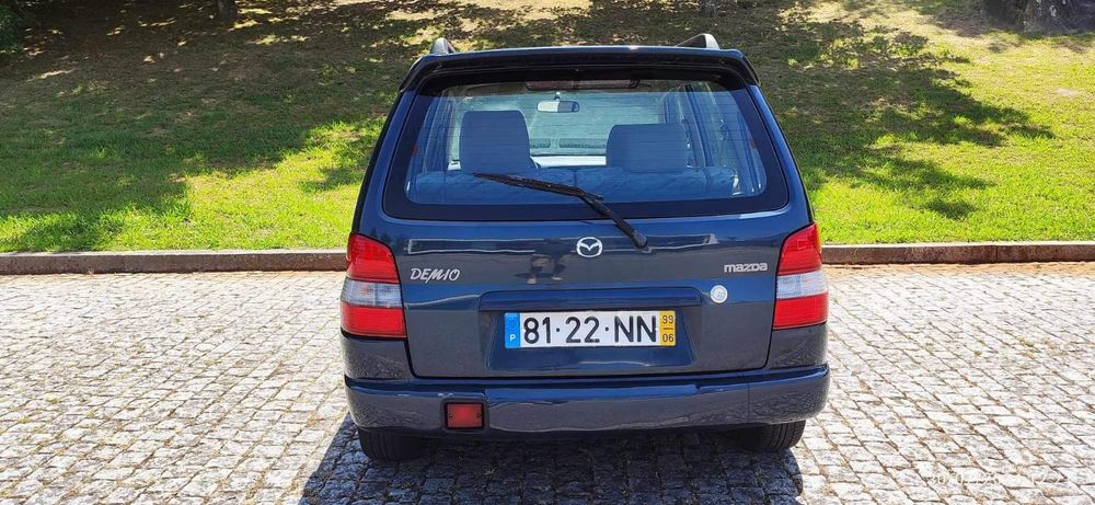 Mazda demio 1999