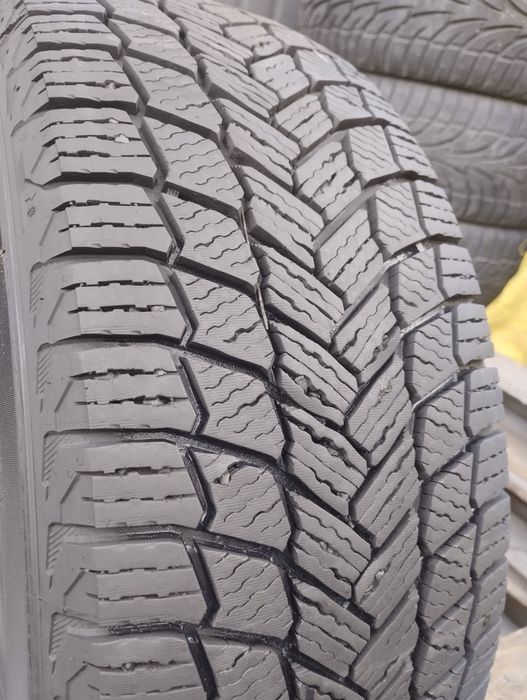 215/55/17 Michelin x ice snow