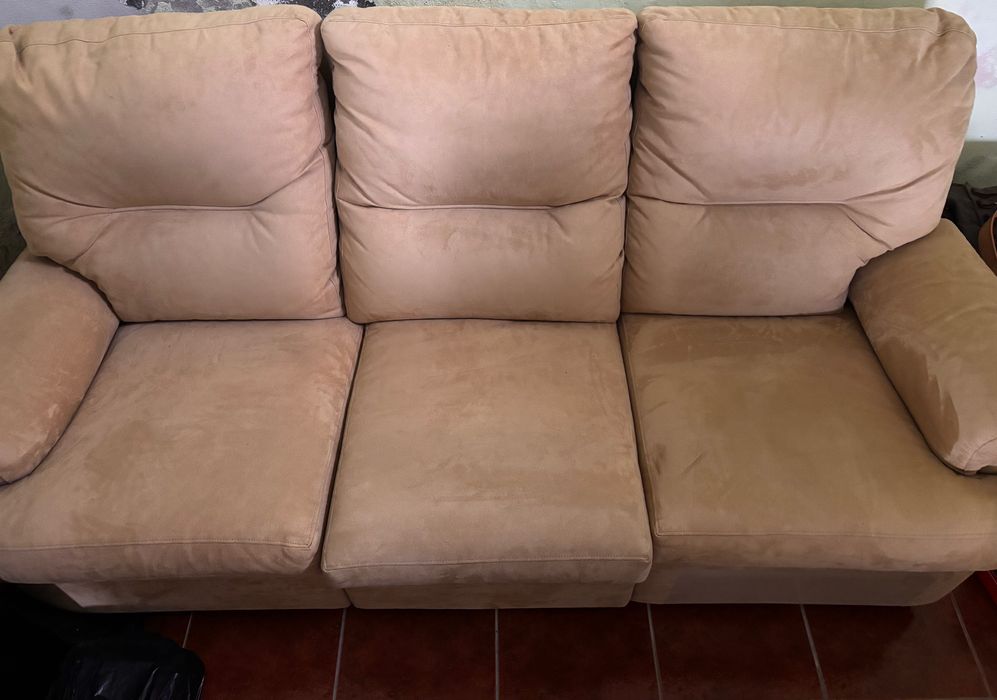 Conjunto sofás de camurça