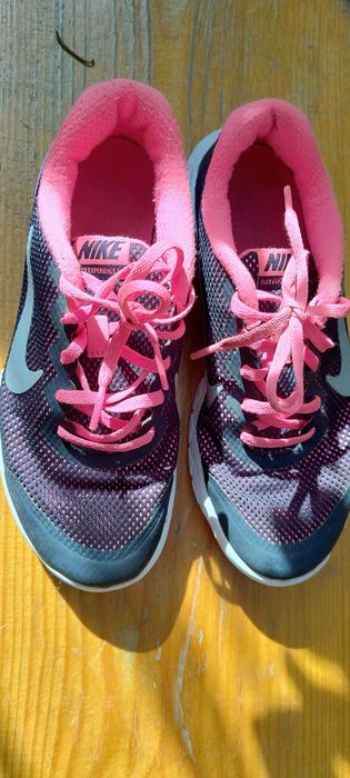 Кросівки жіночі nike