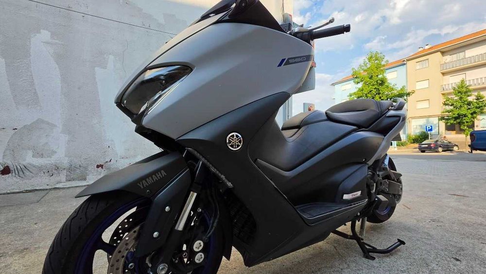 Yamaha T-Max 560