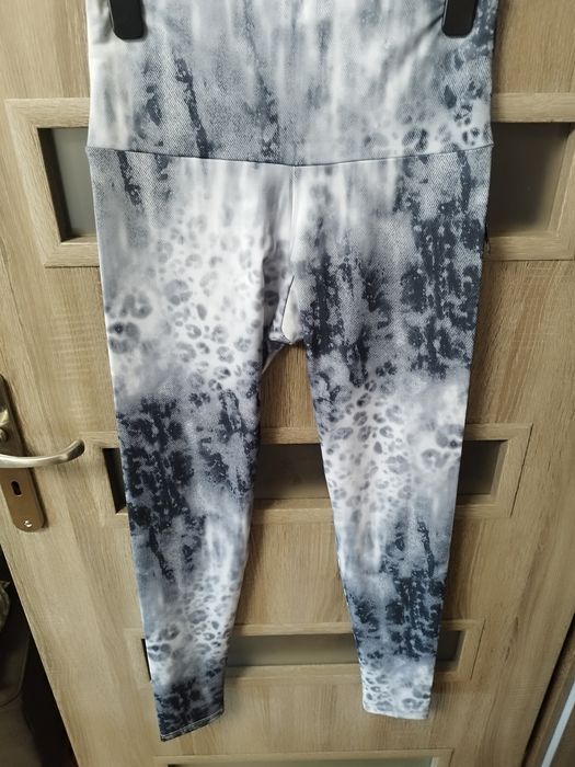 Okazja! Legginsy marki Onzie motyw panterka rozmiar M/L nowe!