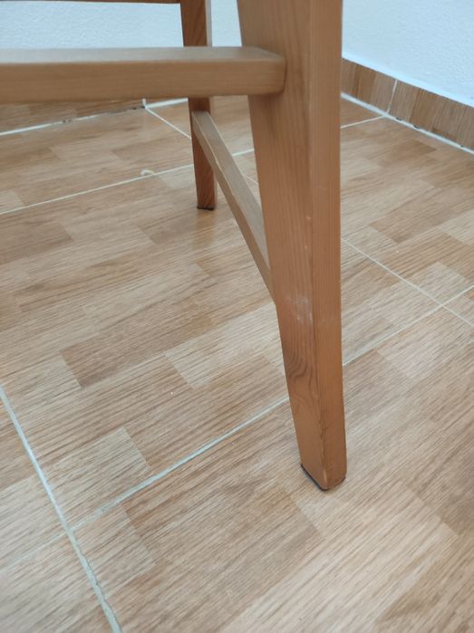 Cadeira de alimentação pinho