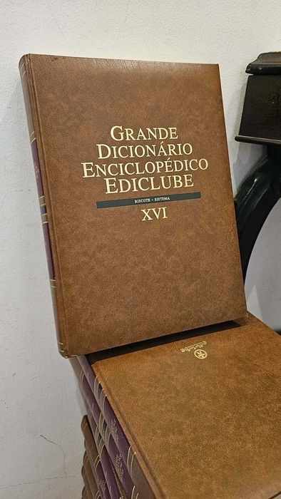 Dicionário Enciclopédico