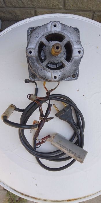 Электродвигатель для соковыжималки