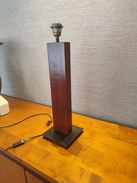 Base de Candeeiro em Madeira Maciça e Ferro- Estilo Industrial/Vintage