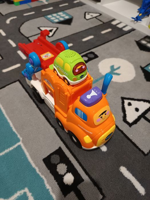 Autotransporter Vtech tut tut z autkiem