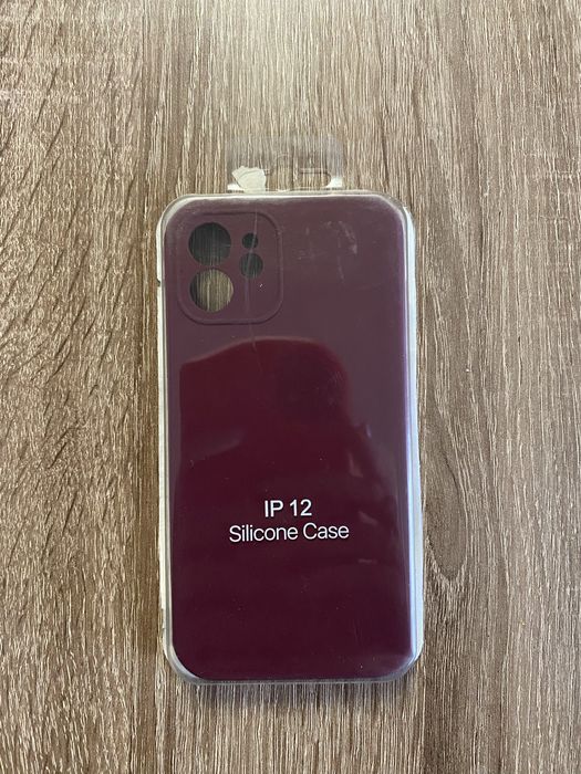 Чехол на айфон 12