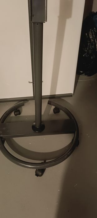 Flipchart, tablica magnetyczna na kółkach