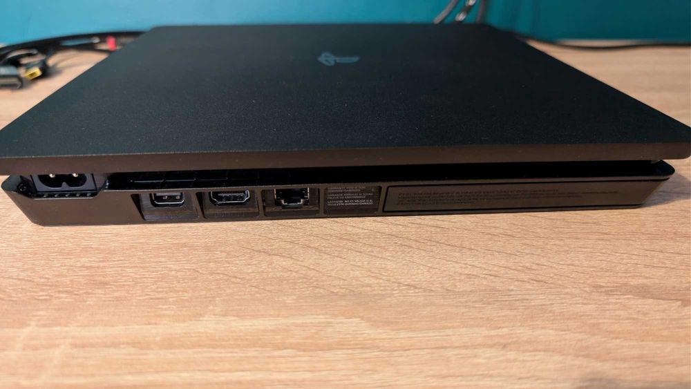 Konsola PlayStation 4 Slim 500GB PS4 + gry