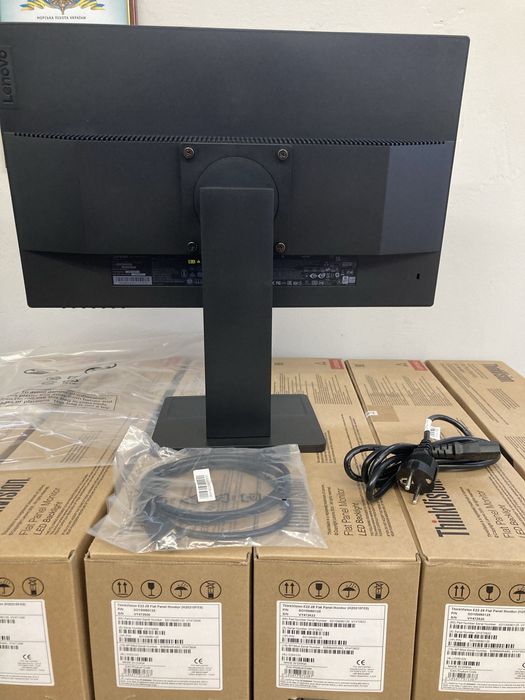 Монітор Lenovo з грантією