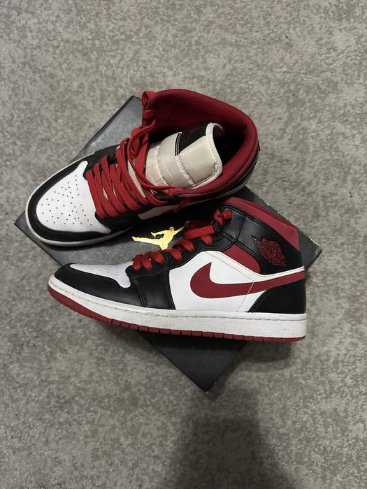 Nike Air Jordan 1 Mid GymRed
