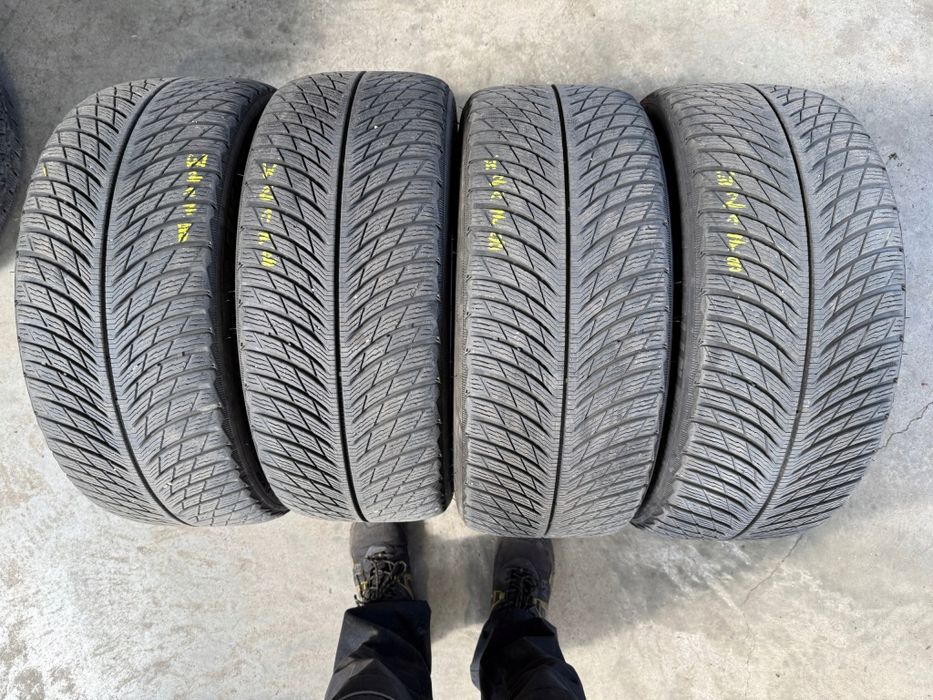 225/40/18 Michelin Pilot Alpin 5