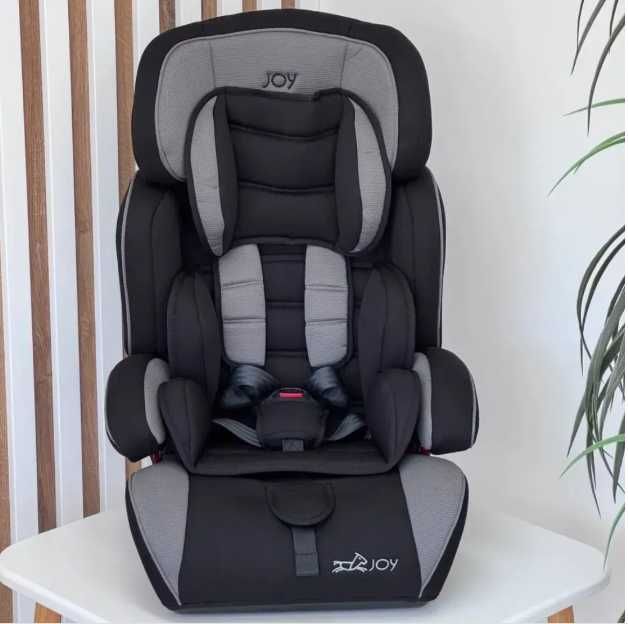 Автокресло детское от года