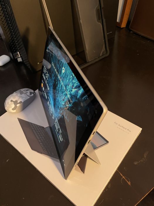 Microsoft Surface 7 pro 256GB