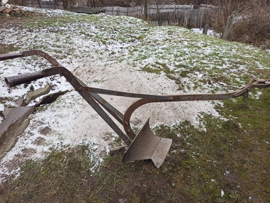 Продам конный плуг