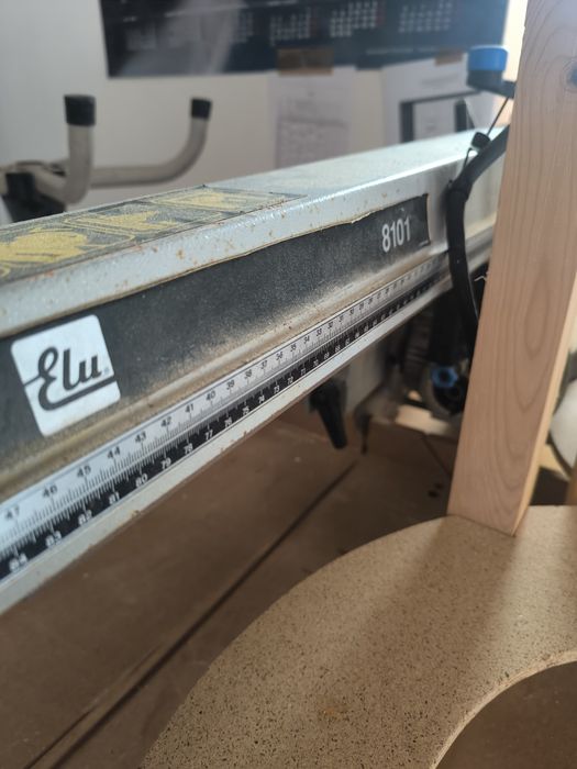 Máquina de corte industrial de madeira + oferta de aspirador