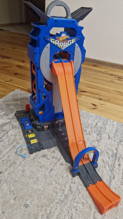 Hot wheels mega garage хот вілс мега гараж