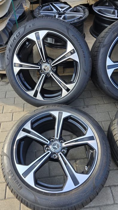 Mercedes E Klasa 19” oryginalne felgi + opony Pirelli demo