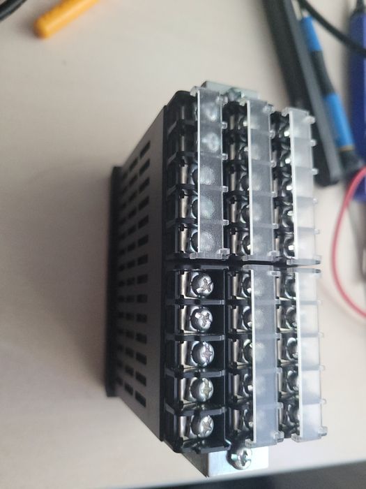 OMRON e5en regulator temperatury