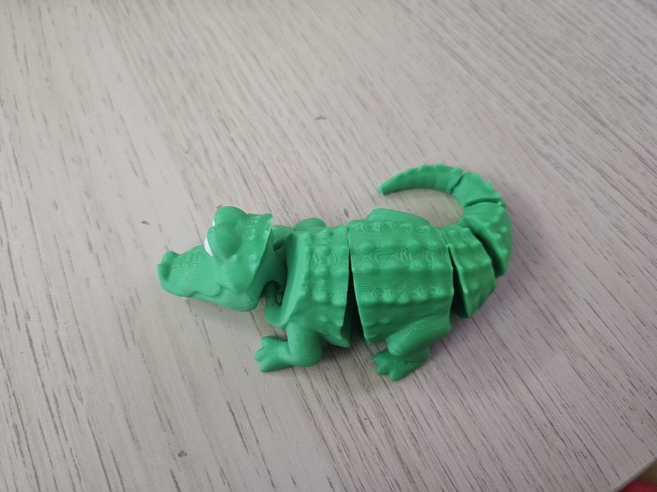 Crocodilo articulado em impressão 3D