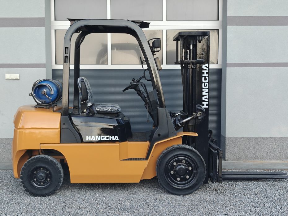 Wózek widłowy Hangcha 2.5T Lpg Benzyna 2014r Przesuw Silnik Nissan Przebieg 3777mtg
