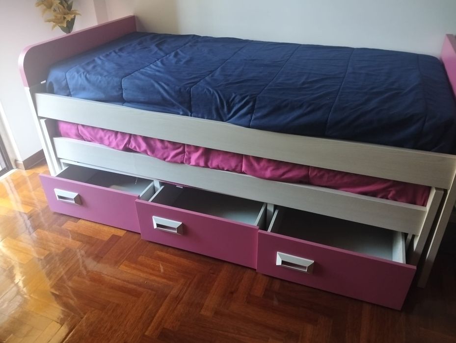 Conjunto Juvenil 2m – Cama Extra + Secretária + Prateleiras