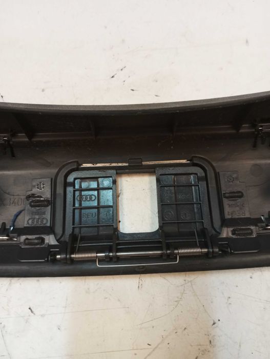 Soleira Interior da Mala Audi A4 B6 / B7 Avant – Ref: 8E9864483C