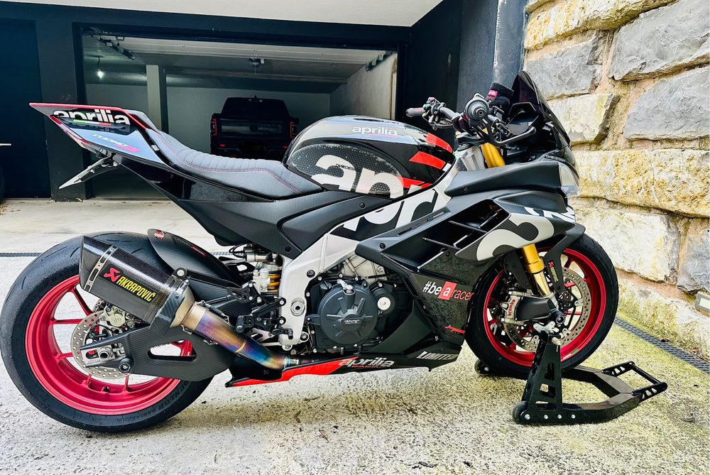 Aprilia Tuono/RSV4 Factory 1/1