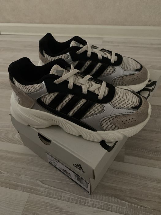 Adidas кросівки  Crazychaos 2000  33 33,5