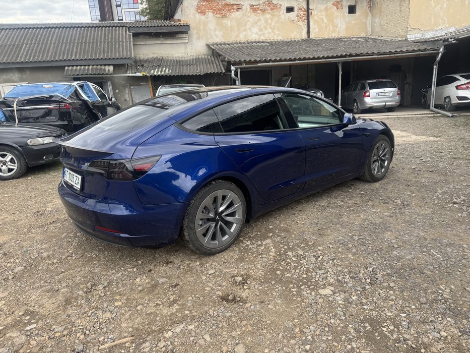 Оренда tesla для таксі 519+ км