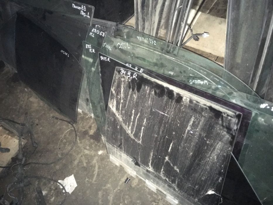 Стекло двери скло дверей Audi A4 b5 A6 c3 4 5 A8 d2 80b3 Skoda Octavia