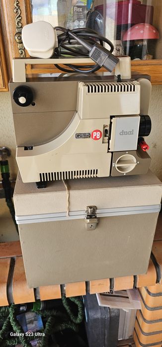 Mauina projectar Eumig