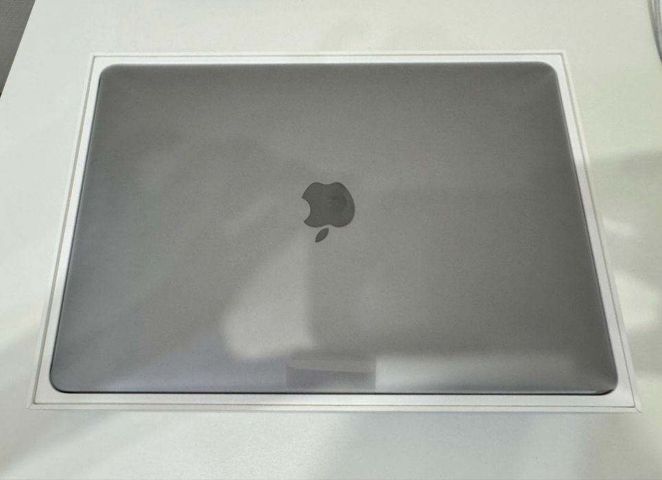 Macbook Pro (13.3 дюймів, 2017)