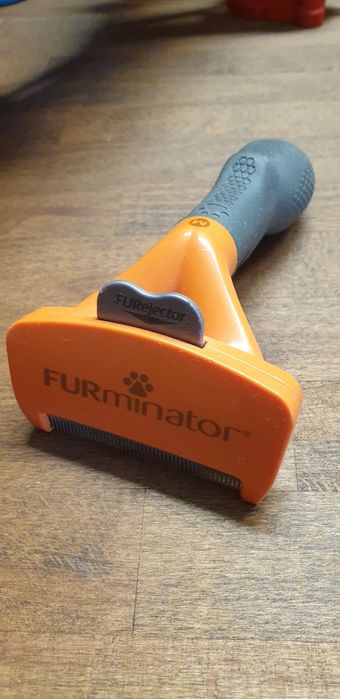 Furminator Medium do śierści psa / stan bardzo dobry
