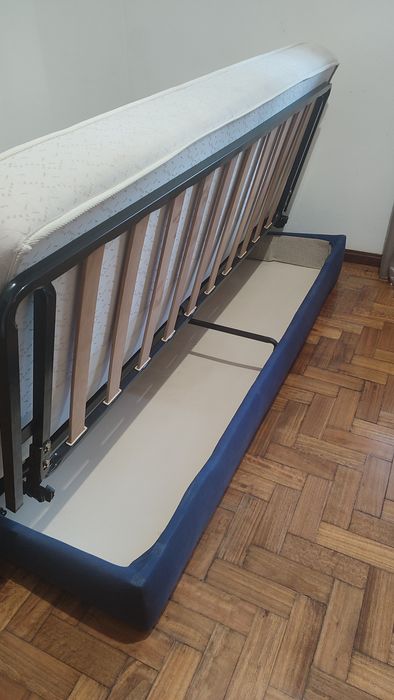 Sofá cama com colchão monoflex