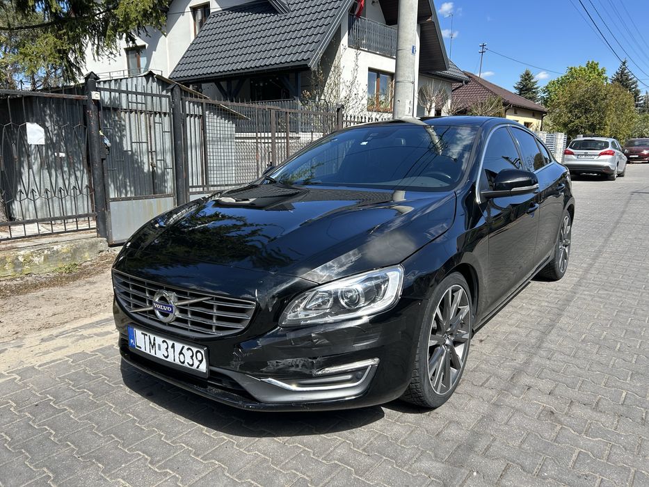 Volvo s60 t5 245hp, lekko uszkodzne , boagata wersja !