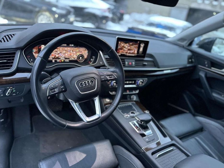 Audi Q5 2020 року