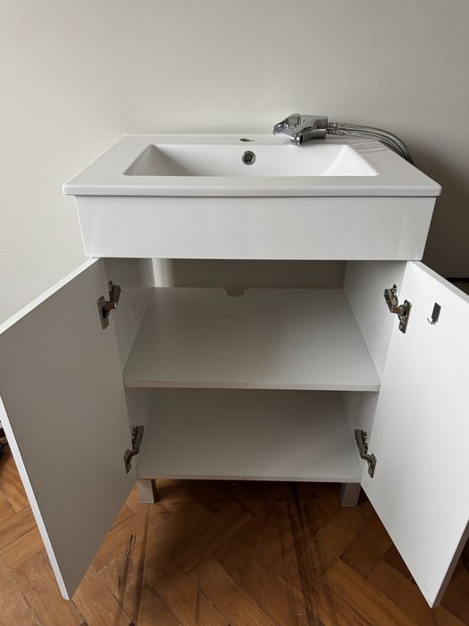 Móvel de casa de banho + torneira