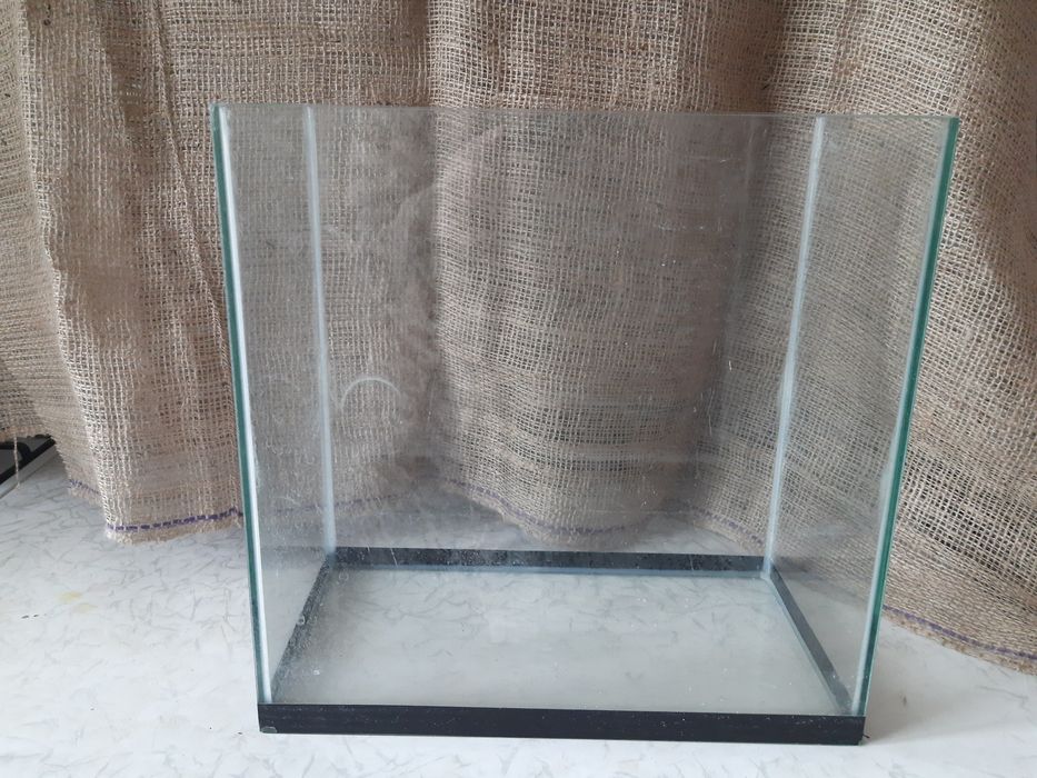 Продам акваріум у гарному стані